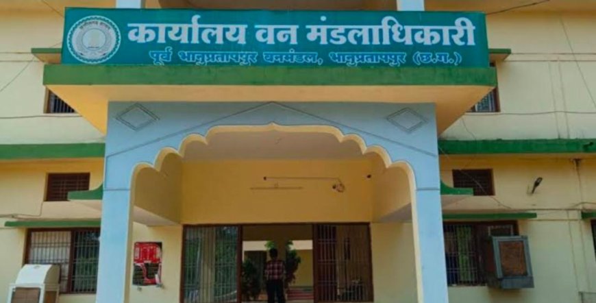 रिश्वत लेकर लकड़ी परिवहन के लिए फर्जी दस्तावेज बनाने का सौदा, कंप्यूटर ऑपरेटर को नोटिस