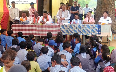 लोहण्डीगुड़ा ब्लॉक के अंतिम छोर चंदेल–ककनार में आयोजित हुआ “12 साल बेमिसाल” कार्यक्रम, विधायक विनायक गोयल ने केंद्र सरकार की उपलब्धियां गिनाईं