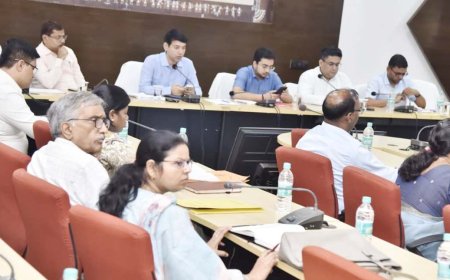 जगदलपुर में जिला टास्क फोर्स की मासिक समीक्षा बैठक संपन्न, नशा मुक्ति और कोटपा एक्ट के क्रियान्वयन पर जोर