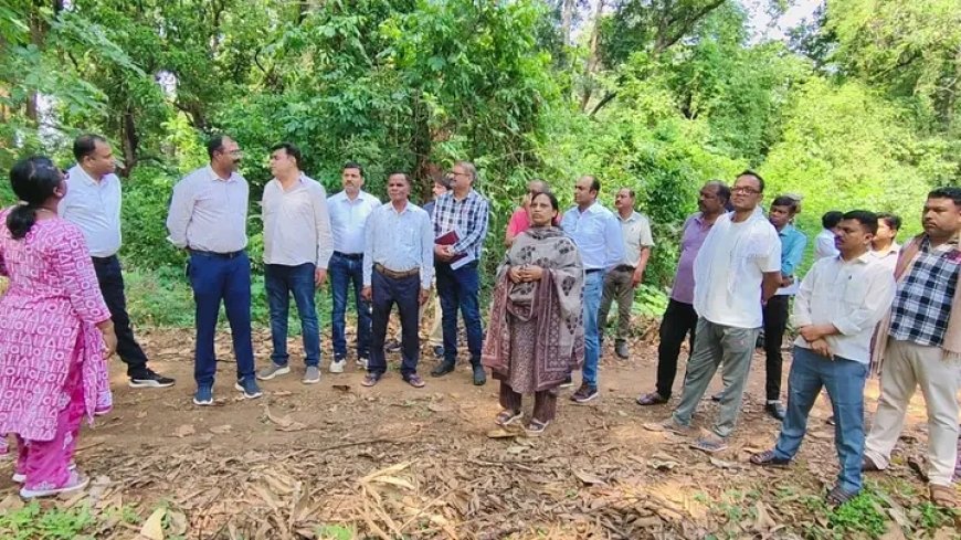 कोंडागांव के माकड़ी ब्लॉक  में डिक्सी गारमेंट फैक्ट्री के लिए स्थल चयन तेज, विधायक लता उसेंडी ने किया निरीक्षण!