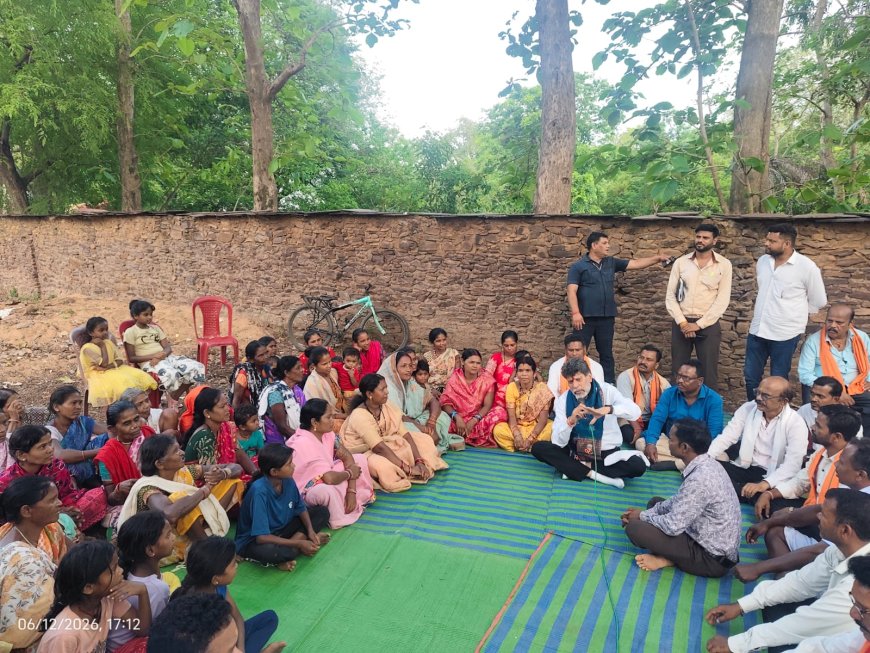 इमली पेड़ के छांव तले लगाई चौपाल, भाजपा प्रदेश अध्यक्ष एवं विधायक श्री किरण देव ने ग्रामीणों से किया  संवाद