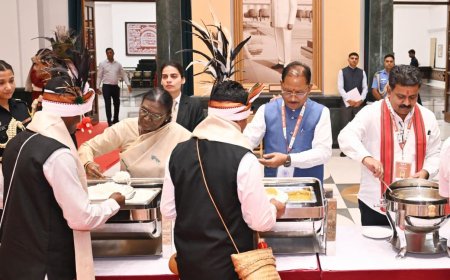 राष्ट्रपति भवन के विशेष अतिथि बने बस्तर के मांझी-चालकी : बस्तर पंडुम-2026 के विजेताओं और जनजातीय प्रतिनिधियों का हुआ विशेष सम्मान