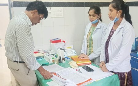 सीएमएचओ ने किया पीएचसी आड़ावाल एवं सीएचसी नानगुर का औचक निरीक्षण, मौसमी बीमारियों के रोकथाम एवं उपचार पर जोर