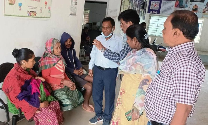 भारी बारिश के अलर्ट के बीच दूरस्थ मलेरिया प्रभावित क्षेत्रों में पहुँची जिला स्वास्थ्य टीम