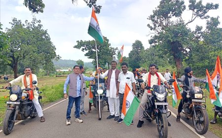 बास्तानार में विधायक विनायक गोयल ने तिरंगा यात्रा को दिखाई हरी झंडी, देशभक्ति के रंग में रंगा क्षेत्र