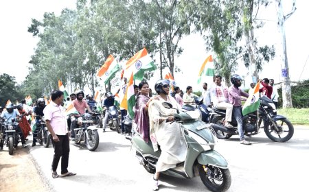 तिरंगा यात्रा के तहत बाइक रैली में गूंजा देशभक्ति का संदेश, कलेक्टर-एसपी सहित अधिकारियों ने लिया भाग