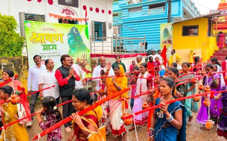 गोरिया बहार नाला पहुंचकर रामपाल मंदिर जा रहे कांवड़ियों की पूजा-अर्चना,कांवड़ियों के चरण पखारकर महापौर संजय पांडे ने जताई आस्था