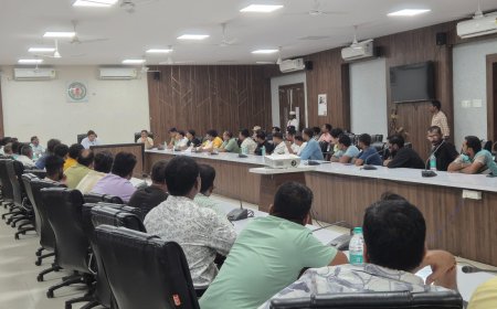 प्रशासन और व्यापारियों के बीच बनी सहमति, अनिश्चितकालीन दुकान बंद का फैसला वापस