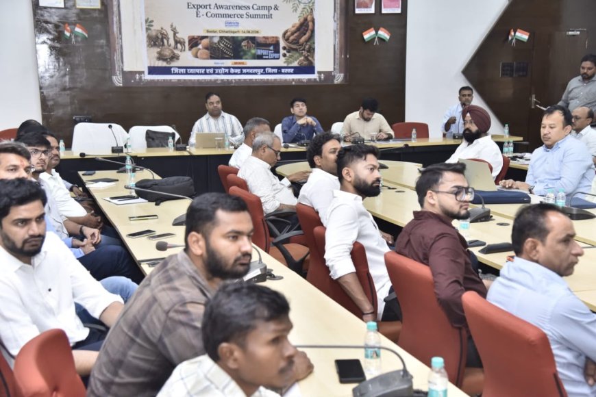 बस्तर के स्थानीय उत्पादों को वैश्विक स्तर पर मिले बढ़ावा-कलेक्टर आकाश छिकारा