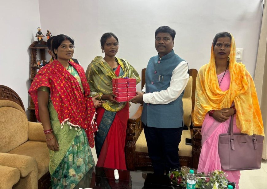 उद्यमिता की नई मिसाल: बस्तर की महिलाओं ने ऑर्गेनिक काजू और गुड़ से तैयार की खास ‘काजू-कतली