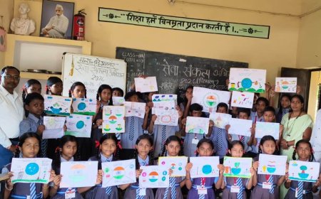 बस्तर के स्कूलों में सजी नन्हें कलाकारों की दुनिया,चित्र सेवा, मेरे सपनों का भारत पर बच्चों ने उकेरे मनभावन रंग