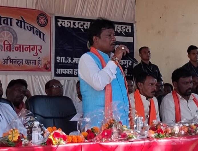 शिक्षा की राह हुई आसान, सांसद महेश कश्यप की मौजूदगी में 403 छात्राओं को मिलीं निःशुल्क साइकिलें