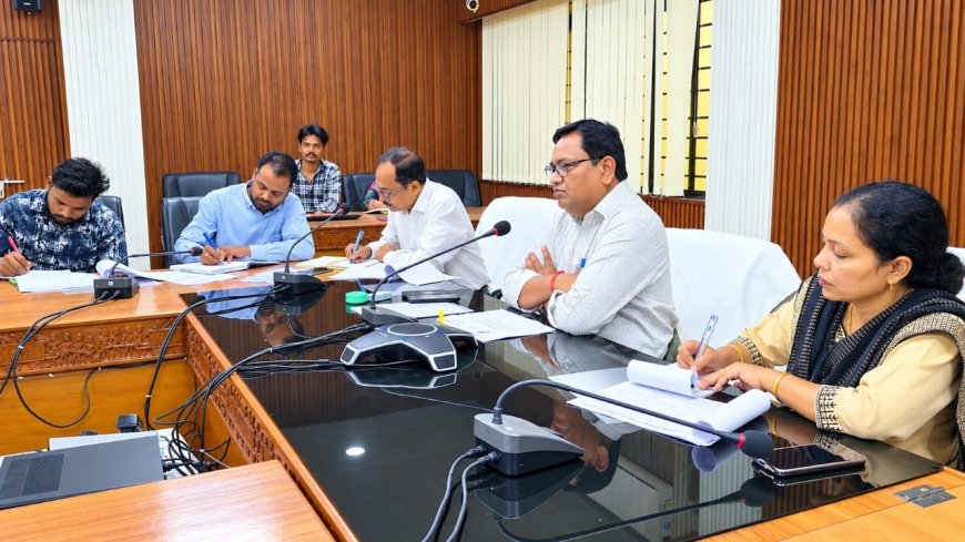 कमिश्नर बस्तर डोमन सिंह ने वीडियो कॉन्फ़्रेंसिंग के जरिए बैठक लेकर तैयारी करने दिए निर्देश