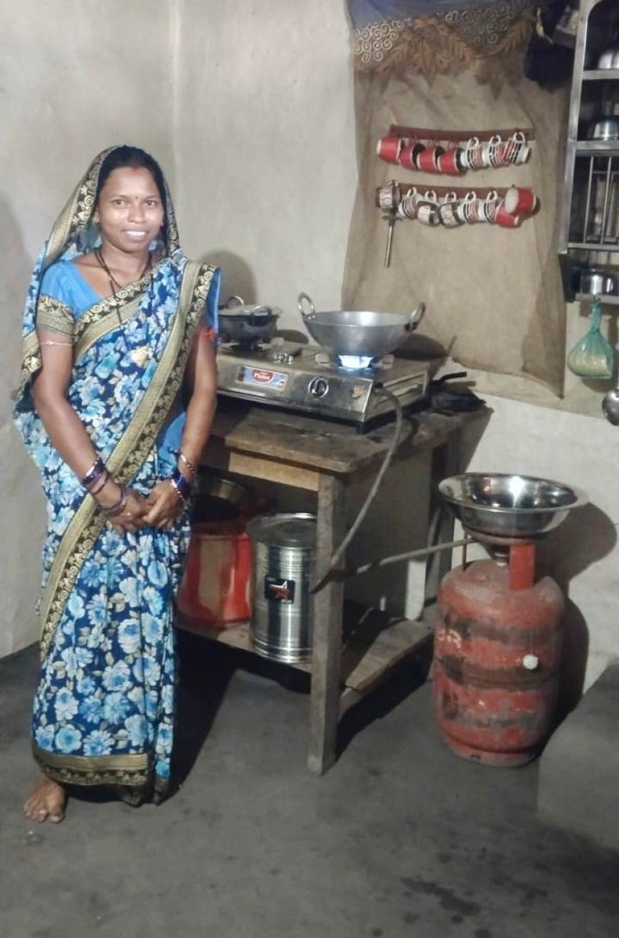 प्रधानमंत्री उज्ज्वला योजना से संवरी नीलो ठाकुर की रसोई, धुएँ से मुक्ति और खुशहाल जीवन