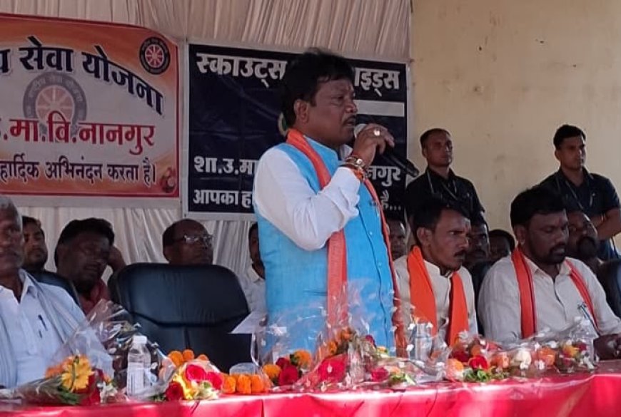 शिक्षा की राह हुई आसान, सांसद महेश कश्यप की मौजूदगी में 403 छात्राओं को मिलीं निःशुल्क साइकिलें